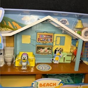 Bluey and Bingo Beach House Toy